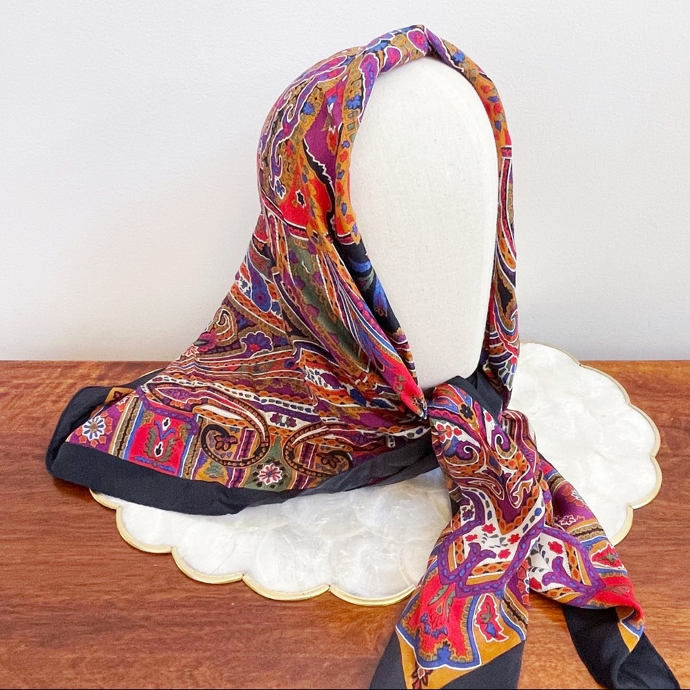 Vtg Echo Black Border Paisley Classic Silk Scarf